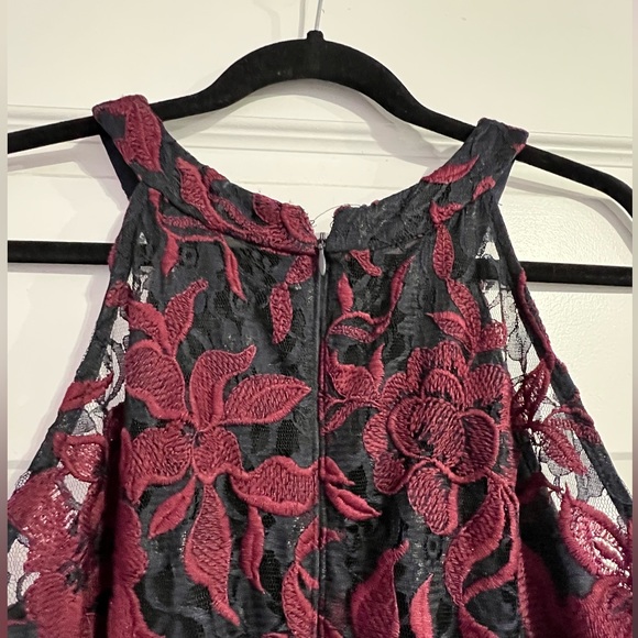 Le Château Midi Dress - Picture 2 of 5